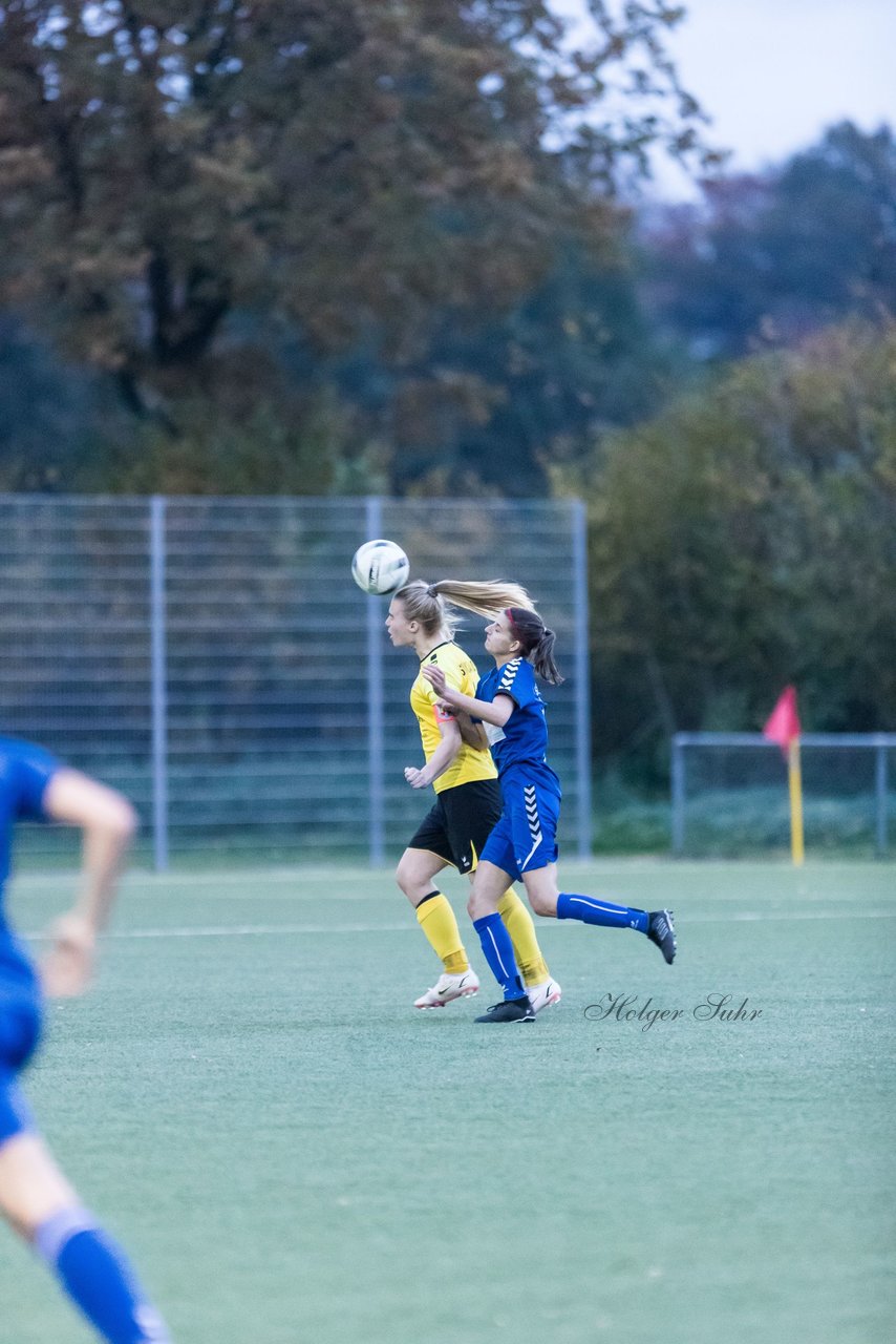 Bild 360 - F SSC Hagen Ahrensburg - SV Frisia 03 Risum-Lindholm : Ergebnis: 2:0